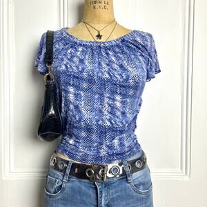 Jaclyn smith collection short sleeve blue snake print top y2k animalprint